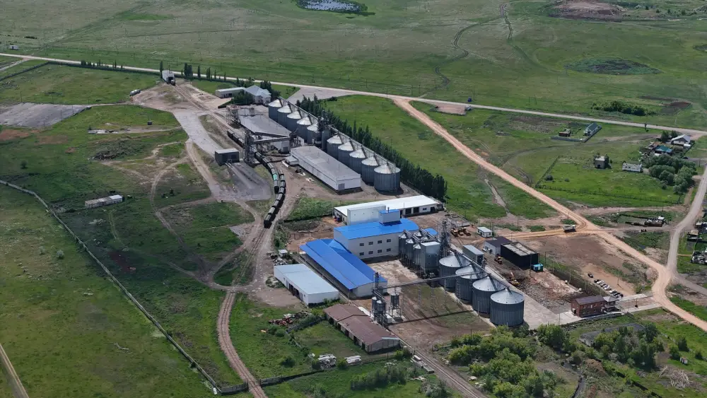 В Акмолинской области засеяно 70% площадей (8)