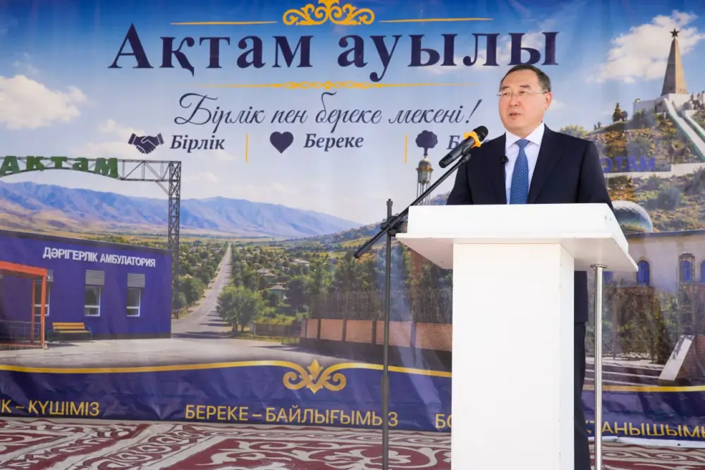 Встреча с Сауле Досжан: влияние на развитие литературы и поддержку талантливых учеников Астане