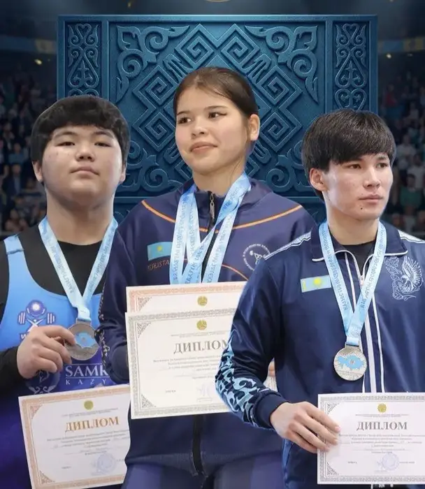Успехи юных тяжелоатлетов из Туркестана на чемпионате РК в Усть-Каменогорске: спорт как средство формирования силы и духа молодежи Астане