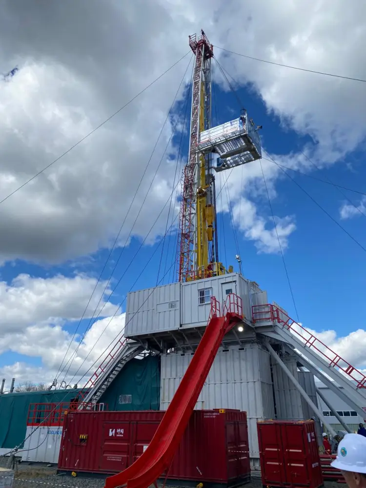 На Карачаганакском месторождении запущена новая буровая установка (3)