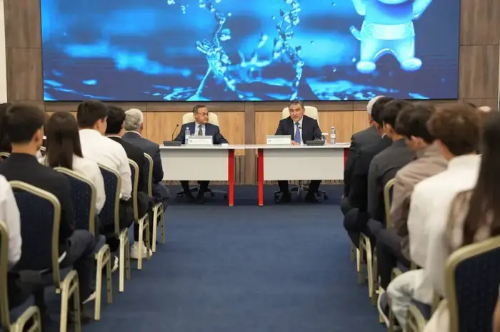 В 18 университетах по всему Казахстану одновременно прошли экочасы на тему водосбережения «Экономь воду – сохраняй будущее!» (4)