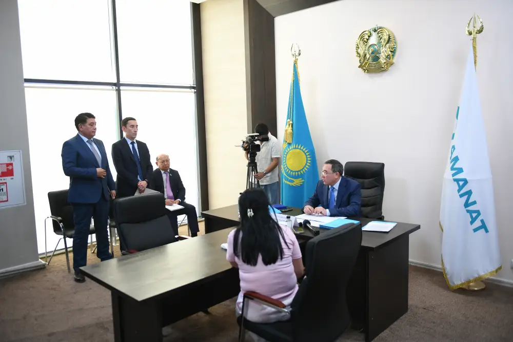 Марат Султангазиев провел личный прием граждан (4)