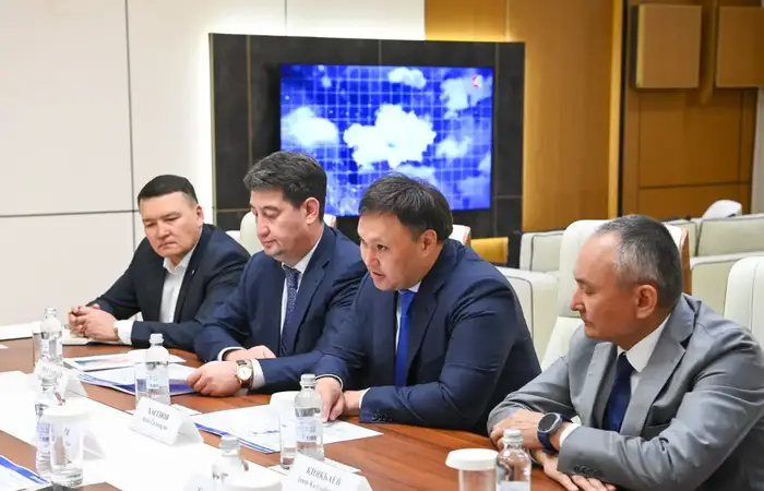 Глава региона встретился с председателем Правления АО «НК «КазМунайГаз» (2)