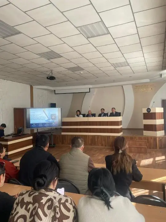 Продвижение конституционных принципов в системе образования как фактор повышения качества и правовой защищенности (10)