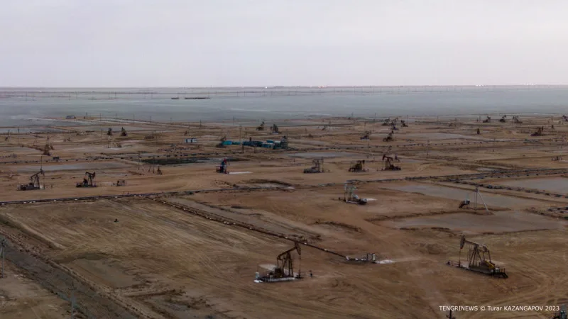 Падение цен на нефть обернулось для Казахстана значительными бюджетными потерями в 2025 году Астане