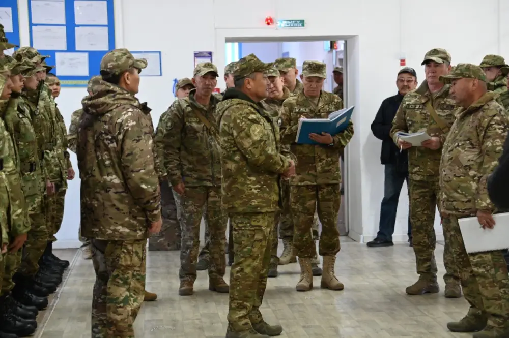 Начальник Генерального штаба проверил организацию боевой подготовки в гарнизонах на востоке страны (6)