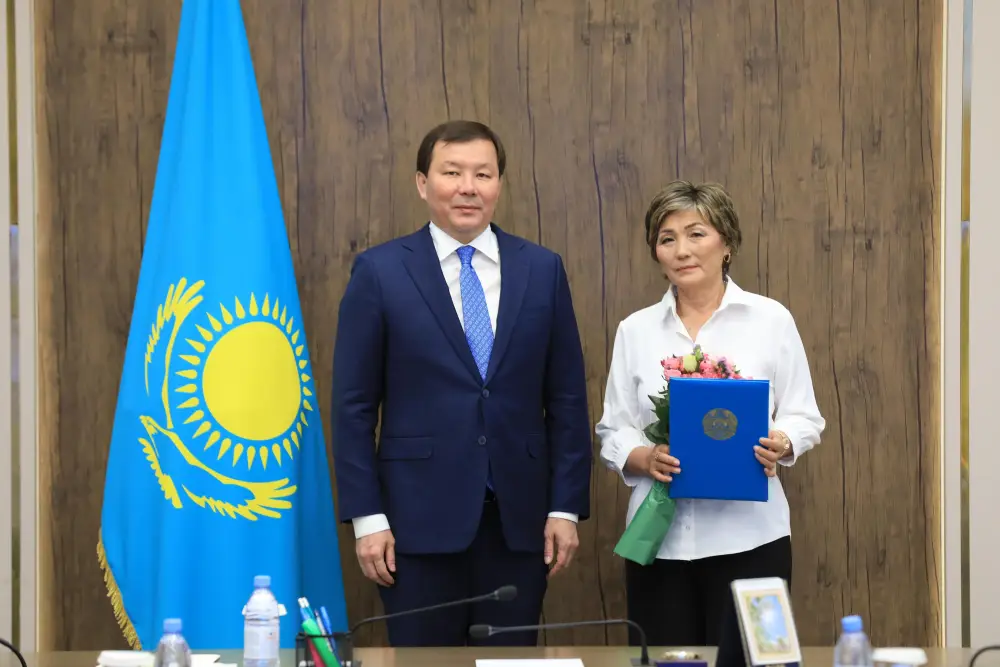 Работникам культуры вручили государственные награды (4)