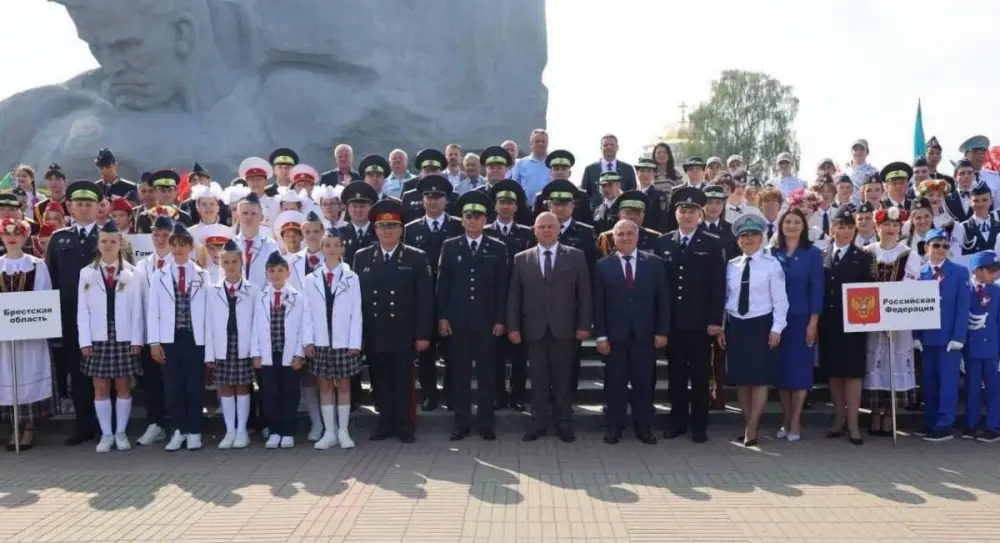 Казахстанские юные инспекторы победили в Бресте Астане