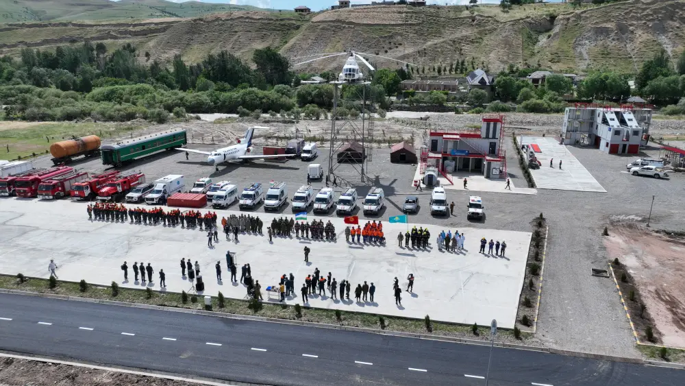 Глава МЧС принял участие в совместных учениях спасательных подразделений стран Центральной Азии (7)