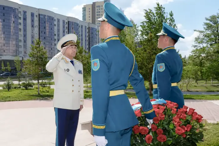 В Астане прошла церемония памяти героев, участники почтили подвиг фронтовиков Астане