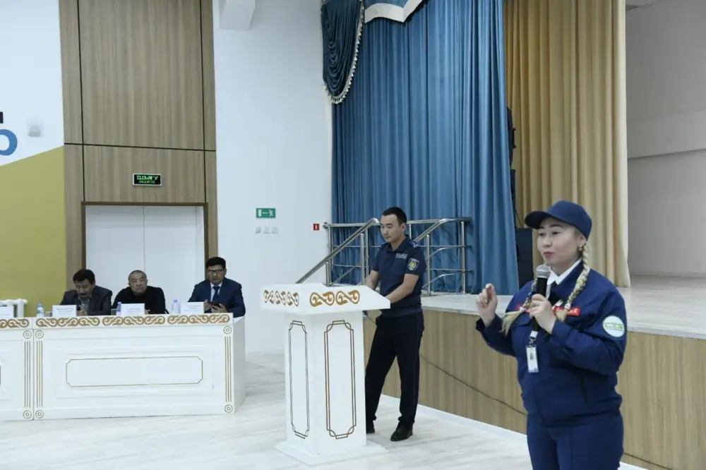 Школьники столицы изучают правила дорожного движения и безопасное поведение на транспорте Астане