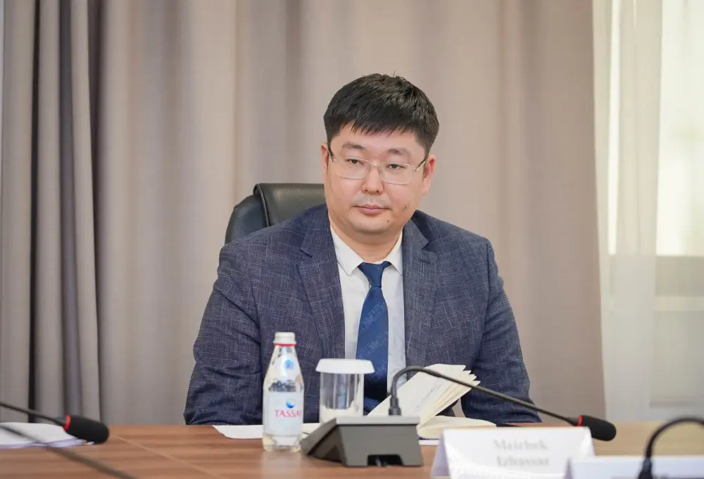 Саясат Нурбек провел встречу с профессором KAIST Пак Чжином (6)