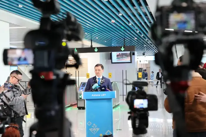 В Астане прошел пресс-тур по объектам LRT (3)