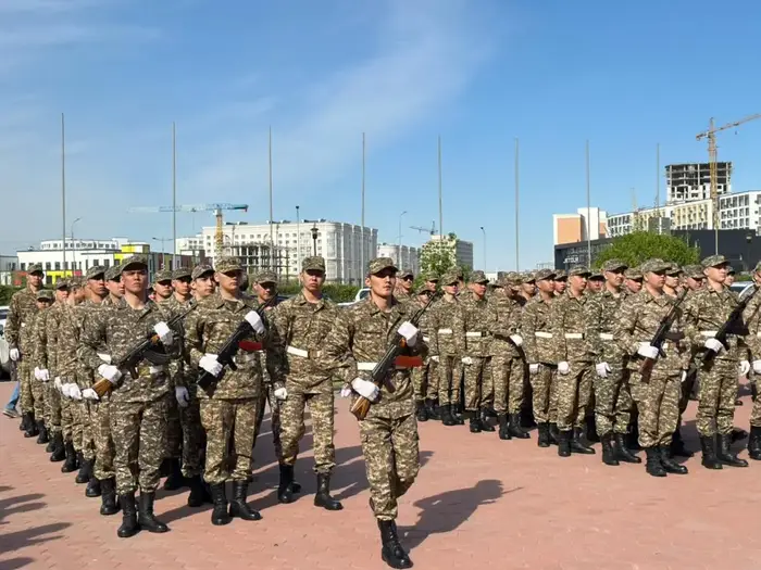 В Астане студенты военной кафедры приняли присягу (6)