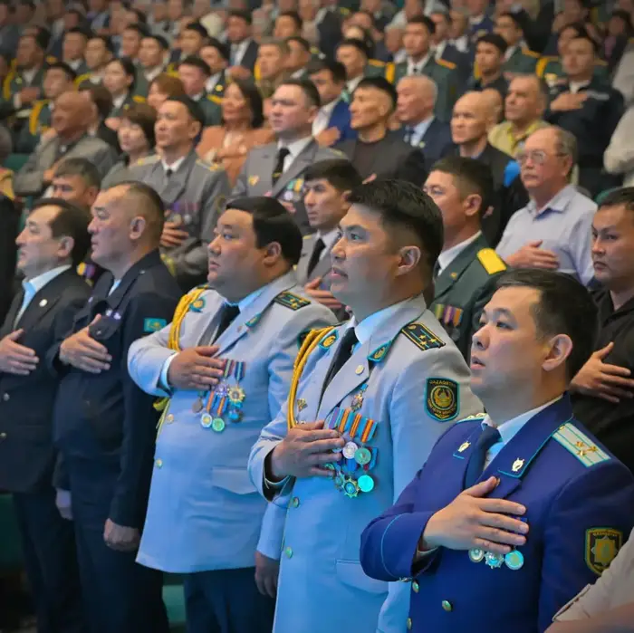 Торжественное мероприятие в Павлодаре подчеркивает важность гражданского долга в праздновании Дня защитника Отечества Астане