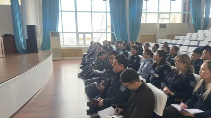 На страже спокойствия: полицейские Караганды обучаются искусству быстрого реагирования Астане