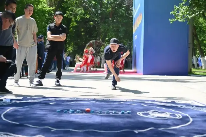 «БІРЛІК ДАСТАРХАНЫ»: В ШЫМКЕНТЕ СОСТОЯЛСЯ ФЕСТИВАЛЬ ЕДИНСТВА И СОГЛАСИЯ (7)