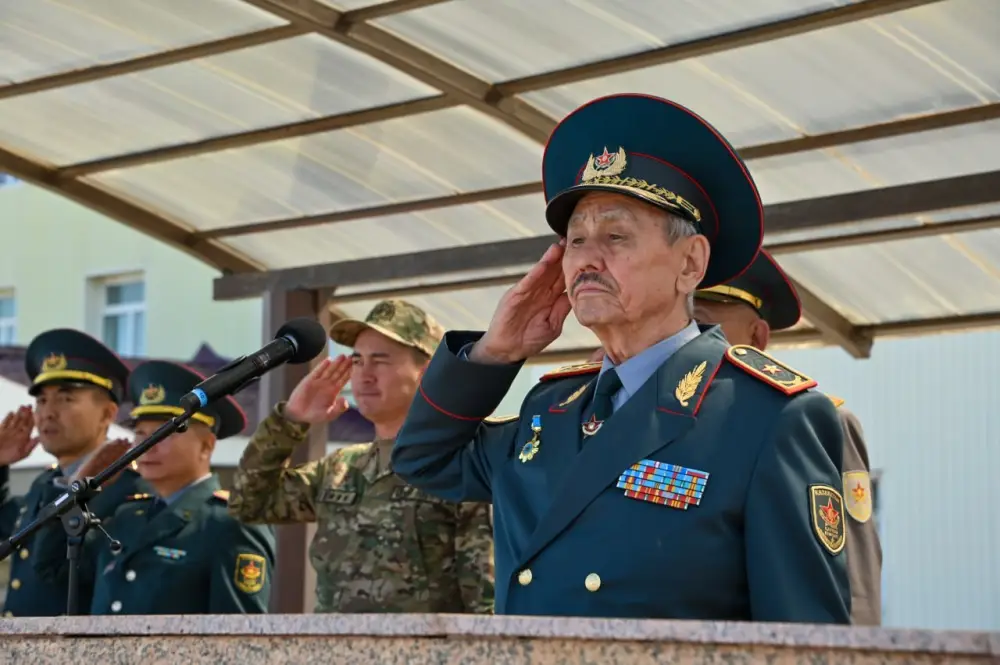 Астана определила участников военно-патриотического сбора молодежи «Айбын-2026» (9)