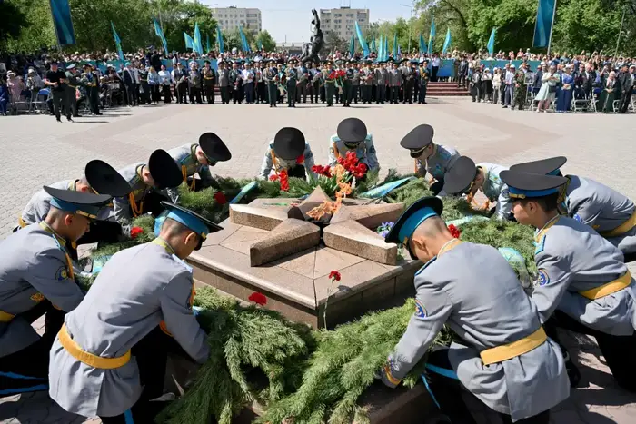 В области Абай широко отмечают День Победы (6)