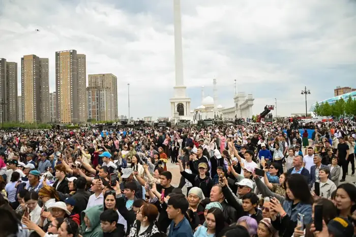 В Астане прошел праздничный плац-концерт ко Дню защитника Отечества (5)