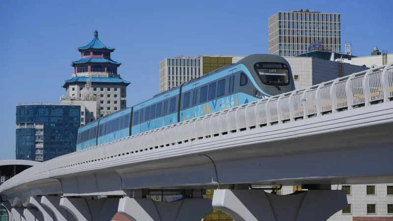Министр транспорта о будущем 'Астана LRT': риски превращения в туристический транспорт и последствия для местных жителей Астане