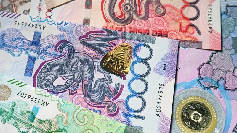 Рост тарифов на коммунальные услуги в Казахстане вызывает недовольство граждан, в то время как власти объявили о выплатах к празднику. В Усть-Каменогорске произошло чрезвычайное происшествие, подробности которого пока уточняются. Главные новости за 5 мая: Астане