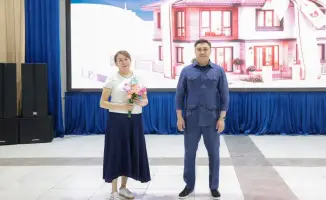 50 семей Шымкента получили новые квартиры в микрорайоне Ақжайық