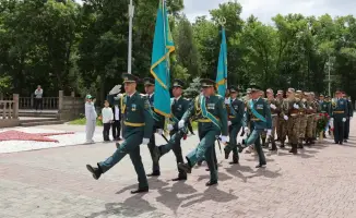 Принятие военной присяги новобранцами в Жамбылской области: шаг к укреплению обороноспособности региона