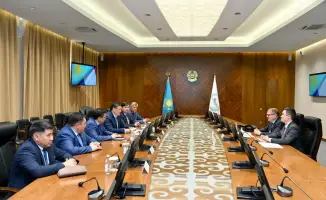 Французский посол и казахский акым: инвестиции на повестке!