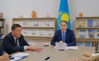 Граждане Туркестанской области обсуждают легализацию земель с заместителем акима Канатом Кайыпбеком
