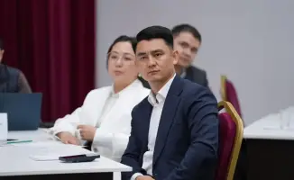 Курс по коммуникациям и ИИ стартовал для членов Президентского молодежного кадрового резерва в Академии государственного управления