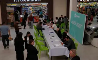 Общественная приемная партии AMANAT в ТРЦ "Коктал": жители получили консультации от госорганов