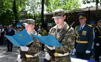 День защитников Отечества в Университете Абая: как военно-патриотическое шествие вдохновляет новое поколение на служение стране