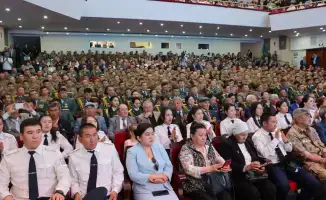 В Таразе прошёл праздник, посвящённый Дню защитника Отечества, с награждением граждан за вклад в развитие региона