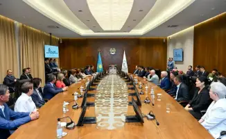 Награды работникам культуры: вклад в духовное развитие нации и его значение для общества