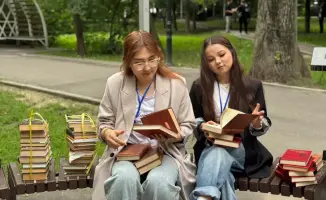 Летние площадки буккроссинга в парках Алматы