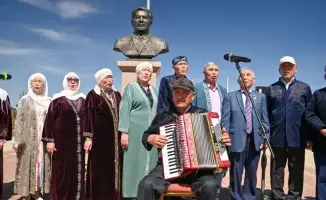 В Тайтобе прошла торжественная церемония в честь памяти Рахимжана Кошкарбаева, объединяющая поколения