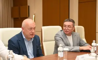 Встреча акима области с инспектором стадиона УЕФА обсуждение приватизации футбольных клубов и инвестиций в спорт