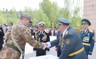 В Астане более 400 выпускников военной кафедры solemnly принесли присягу на верность Родине