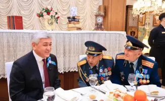 В Карагандинской области поздравили ветеранов с Днём Победы