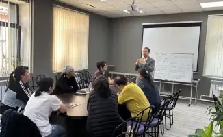 Обсуждение профилактики экстремизма: Алматы обучает матерей распознавать угрозы в социальных сетях