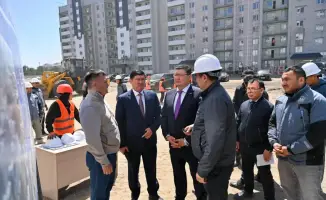 Строительство жилья в Карагайлах: Аким области проверяет ход работ