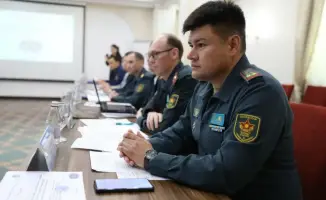 Обсуждение безопасности воинской службы и имиджа армии на круглом столе в Астане