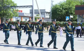 В Арыси отметили День защитника Отечества с акцентом на уважение к памяти павших воинов и признание профессионализма военных