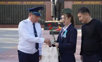 Первые шаги в мир: удостоверения для подростков!
