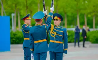В Астане: дроны, роботы и марш под небом!