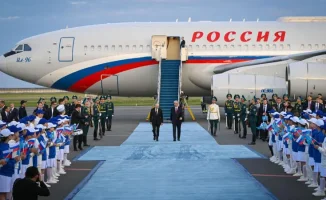 Встреча двух лидеров: Путин и Токаев на аэродроме дружбы, где облака стали свидетелями дипломатического танца