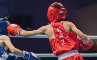 Казахстанский боксер Нурасыл Галым уверенно вышел в финал чемпионата Азии, разгромив соперника в весовой категории до 50 килограммов среди спортсменов до 15 лет.