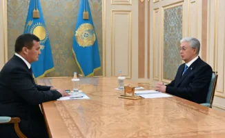 Президент Казахстана Касым-Жомарт Токаев принял первого заместителя премьер-министра Нурлыбека Налибаева, сообщает Tengrinews.kz.