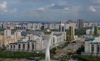 Казахстан: Конституционные законы как новые кирпичи в фундаменте столицы и территориального устройства